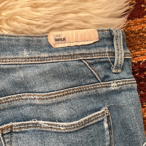 Zara Mid Rise Crop Jeans - Picture 8 of 9